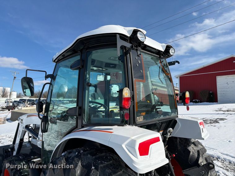 image for item YA2000 Bobcat CT5555 MFWD tractor