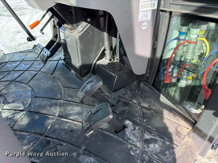 image for item YA2000 Bobcat CT5555 MFWD tractor