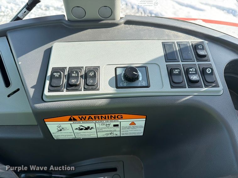 image for item YA2000 Bobcat CT5555 MFWD tractor