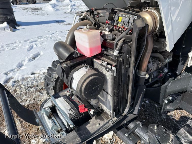 image for item YA2000 Bobcat CT5555 MFWD tractor