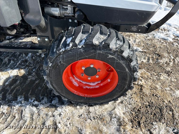 image for item YA2000 Bobcat CT5555 MFWD tractor