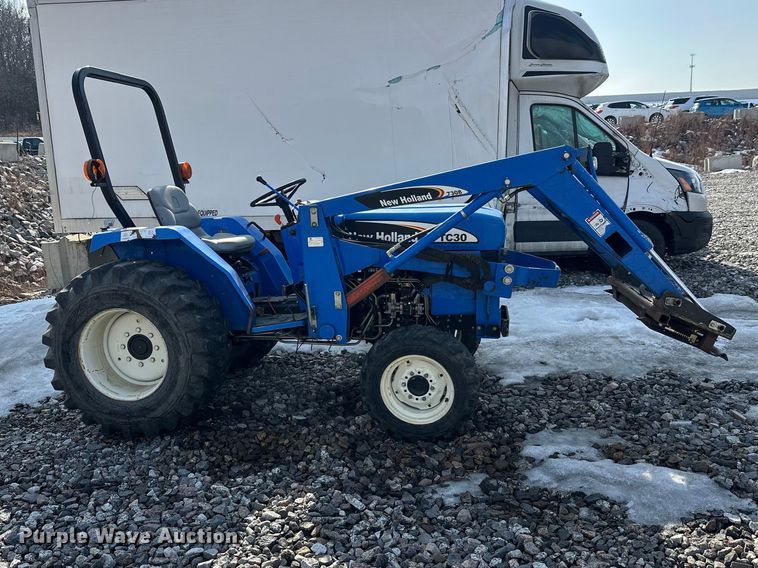 image for item YA2573 2005 New Holland TC30 MFWD tractor