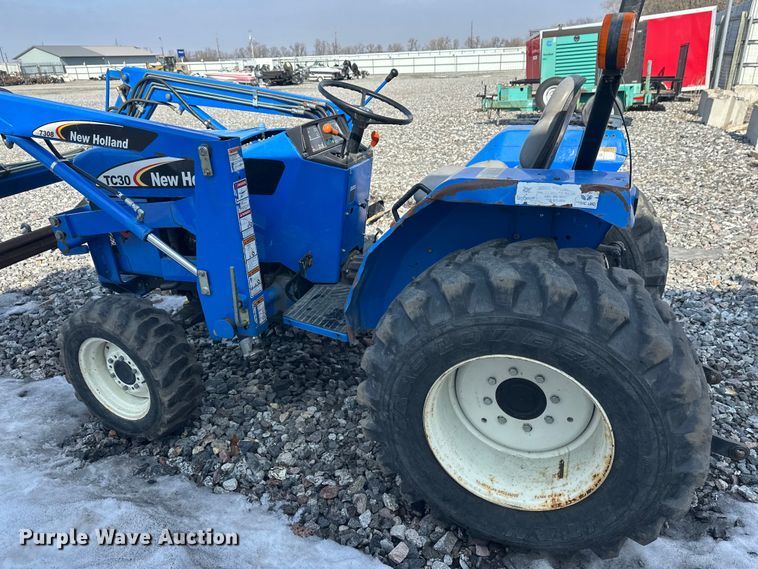image for item YA2573 2005 New Holland TC30 MFWD tractor