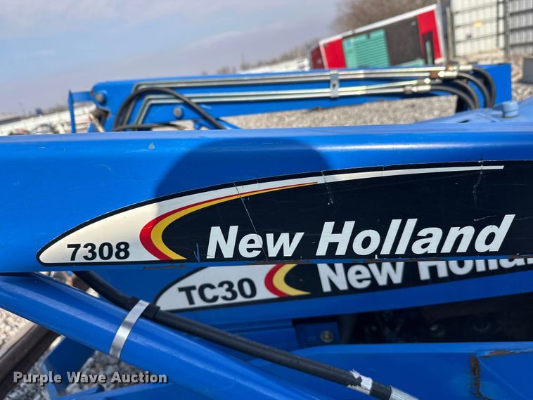 image for item YA2573 2005 New Holland TC30 MFWD tractor