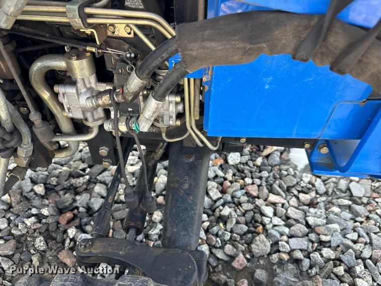 image for item YA2573 2005 New Holland TC30 MFWD tractor