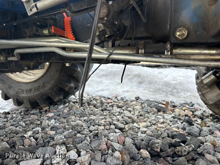 image for item YA2573 2005 New Holland TC30 MFWD tractor