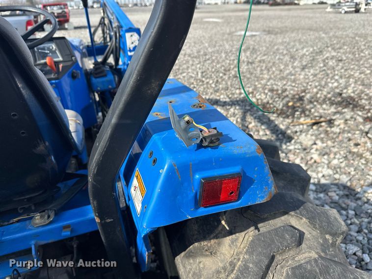 image for item YA2573 2005 New Holland TC30 MFWD tractor