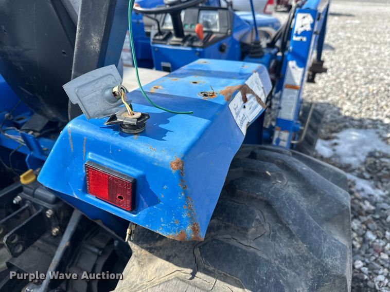 image for item YA2573 2005 New Holland TC30 MFWD tractor