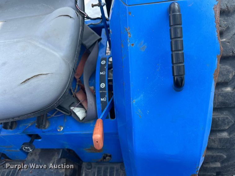 image for item YA2573 2005 New Holland TC30 MFWD tractor