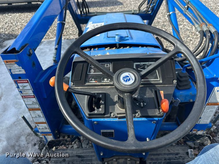 image for item YA2573 2005 New Holland TC30 MFWD tractor