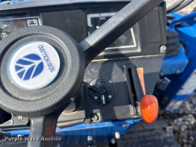 image for item YA2573 2005 New Holland TC30 MFWD tractor