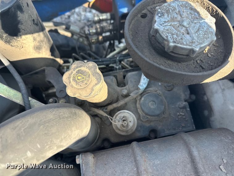 image for item YA2573 2005 New Holland TC30 MFWD tractor