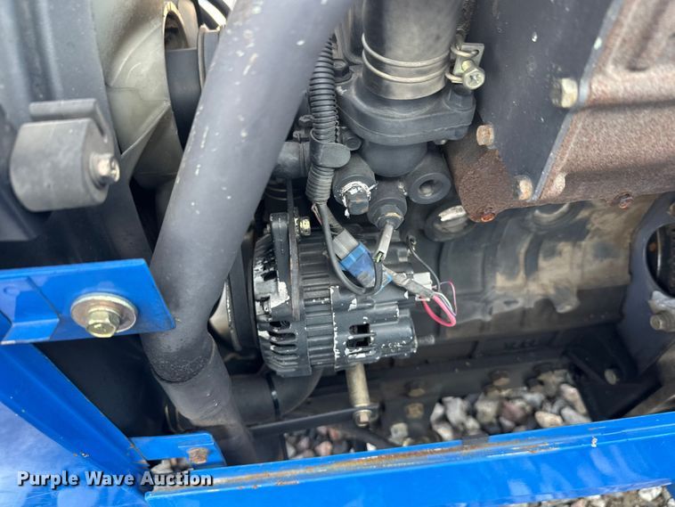 image for item YA2573 2005 New Holland TC30 MFWD tractor