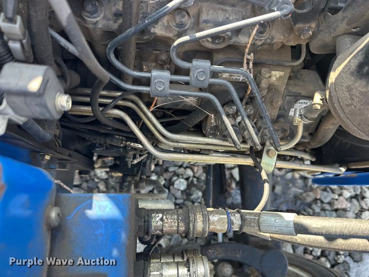 image for item YA2573 2005 New Holland TC30 MFWD tractor