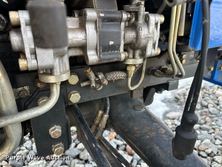 image for item YA2573 2005 New Holland TC30 MFWD tractor