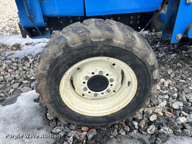 image for item YA2573 2005 New Holland TC30 MFWD tractor