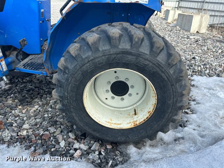 image for item YA2573 2005 New Holland TC30 MFWD tractor