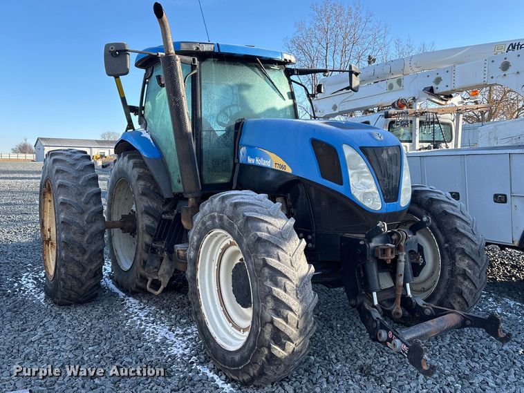 image for item YA2614 2007 New Holland T7060 MFWD tractor