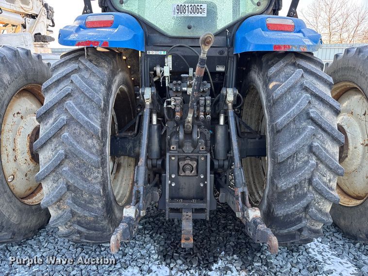 image for item YA2614 2007 New Holland T7060 MFWD tractor