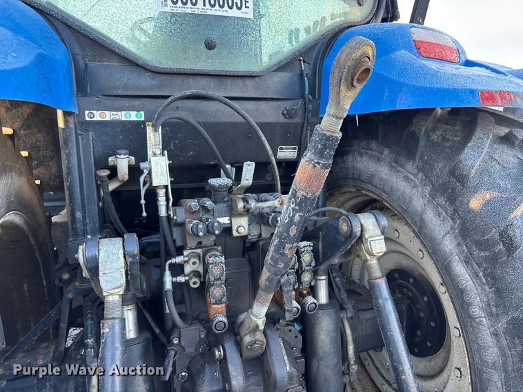 image for item YA2614 2007 New Holland T7060 MFWD tractor