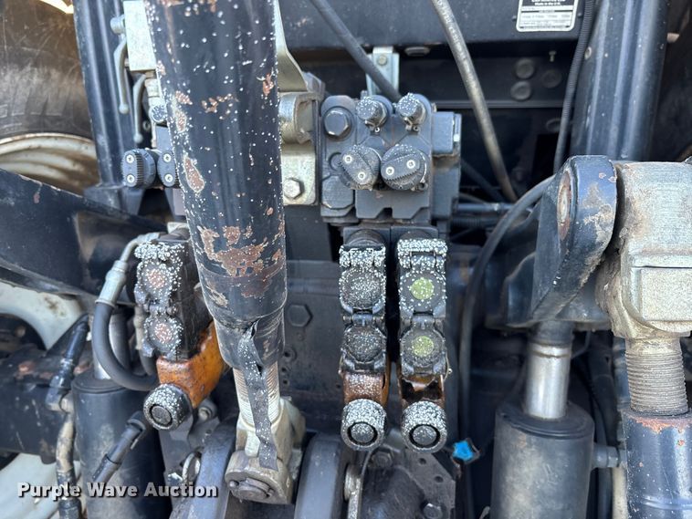 image for item YA2614 2007 New Holland T7060 MFWD tractor