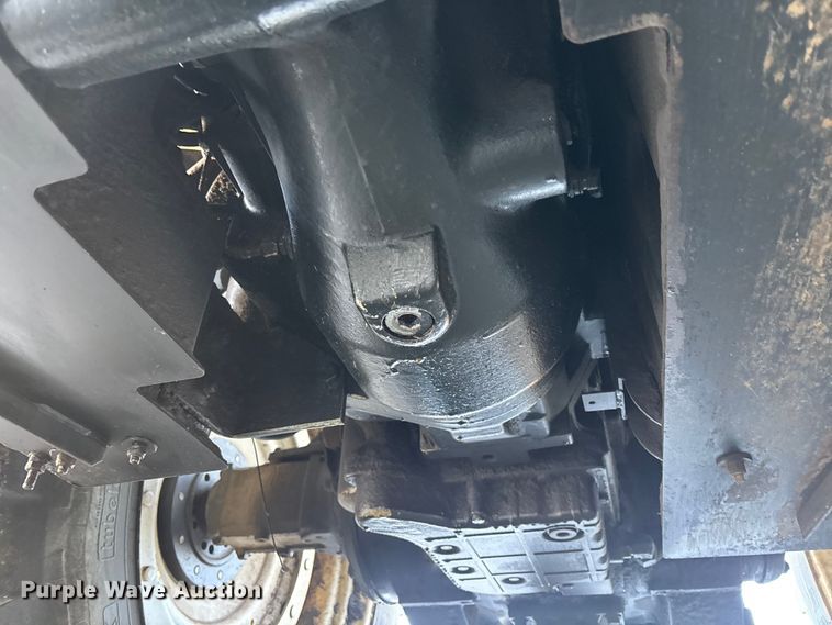 image for item YA2614 2007 New Holland T7060 MFWD tractor