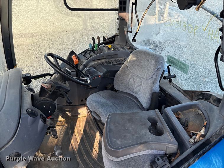 image for item YA2614 2007 New Holland T7060 MFWD tractor