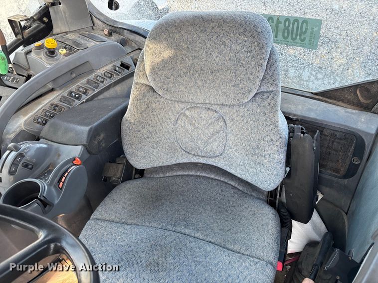 image for item YA2614 2007 New Holland T7060 MFWD tractor