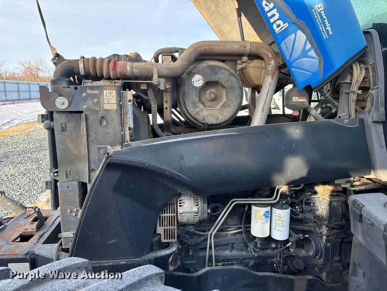 image for item YA2614 2007 New Holland T7060 MFWD tractor