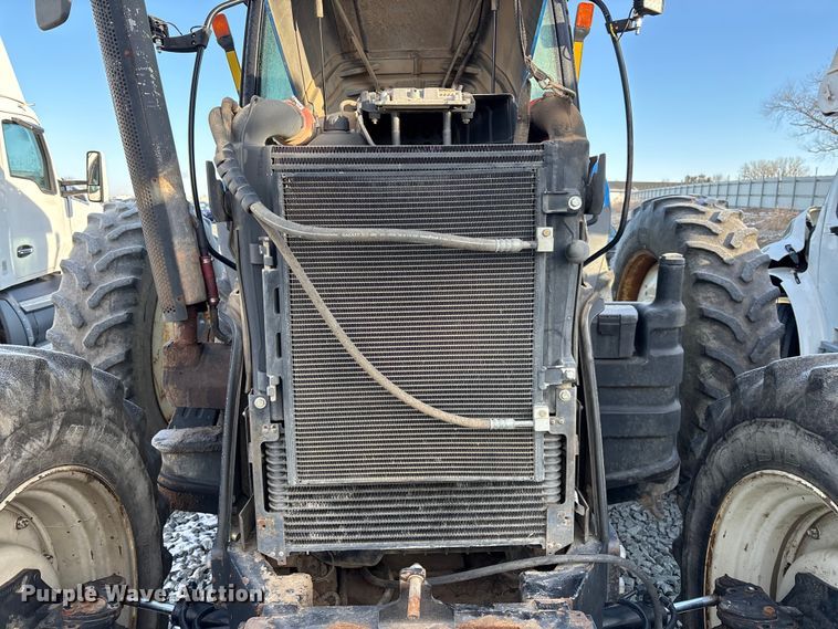 image for item YA2614 2007 New Holland T7060 MFWD tractor