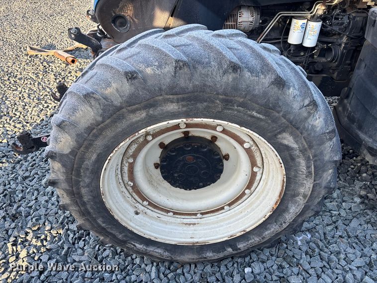 image for item YA2614 2007 New Holland T7060 MFWD tractor