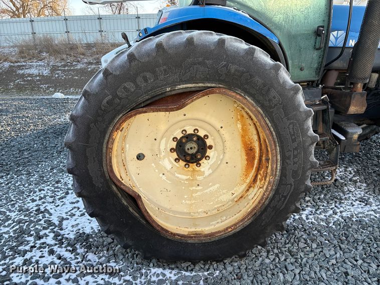 image for item YA2614 2007 New Holland T7060 MFWD tractor