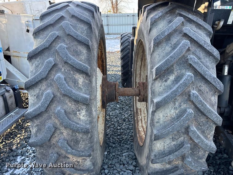 image for item YA2614 2007 New Holland T7060 MFWD tractor