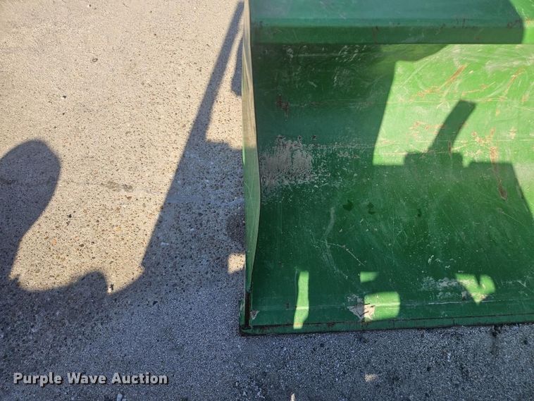image for item YA2620 2023 John Deere 520M loader