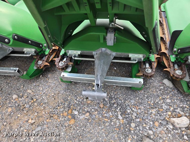 image for item YA2675 2024 John Deere C12R corn head