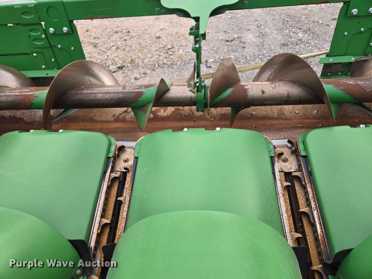 image for item YA2675 2024 John Deere C12R corn head