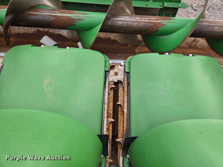 image for item YA2675 2024 John Deere C12R corn head