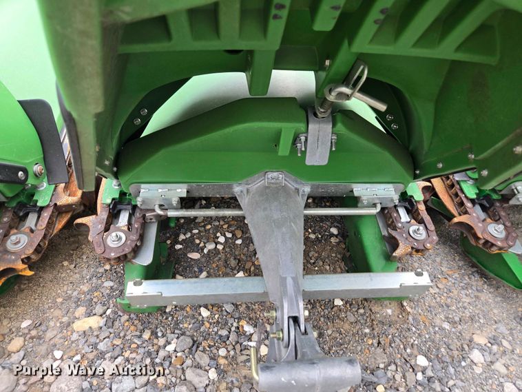 image for item YA2675 2024 John Deere C12R corn head