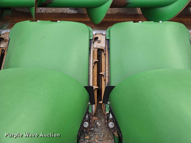 image for item YA2675 2024 John Deere C12R corn head