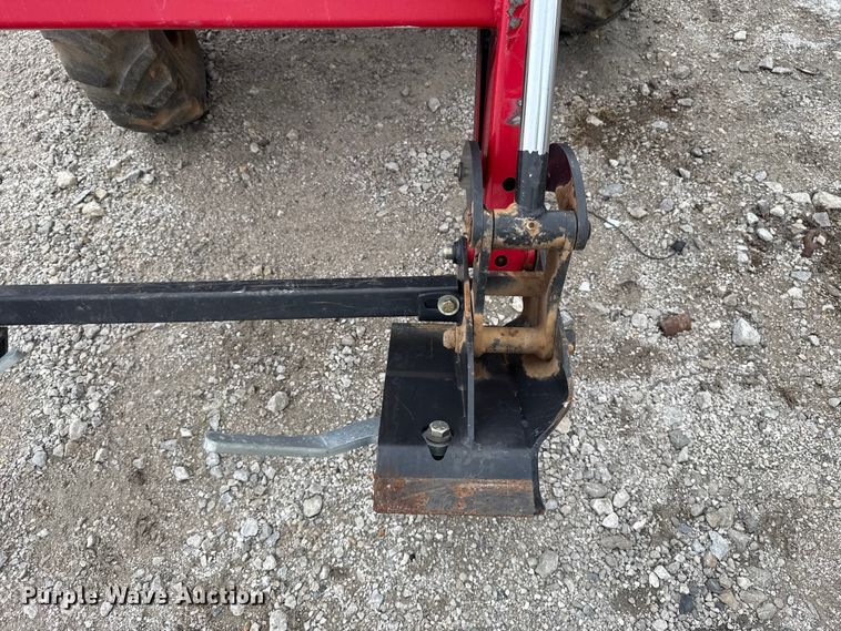 image for item YA2739 2012 Massey Ferguson MF1660 MFWD tractor