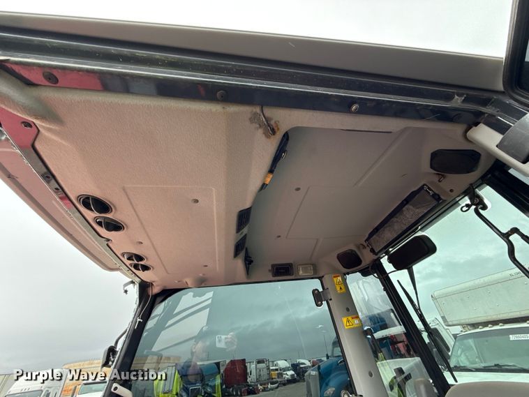 image for item YA2739 2012 Massey Ferguson MF1660 MFWD tractor