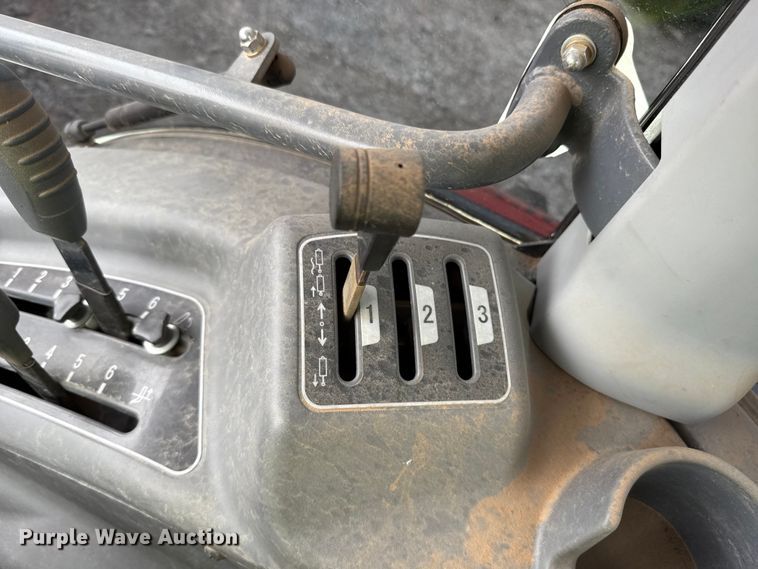 image for item YA2739 2012 Massey Ferguson MF1660 MFWD tractor