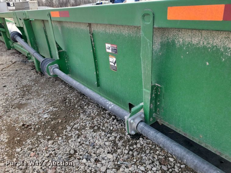 image for item YA2756 2013 John Deere  616C StalkMaster corn head