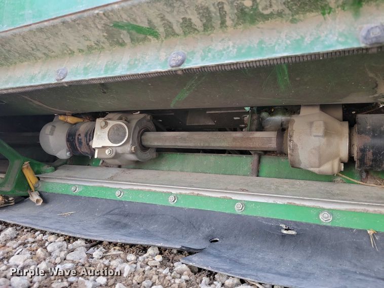 image for item YA2756 2013 John Deere  616C StalkMaster corn head