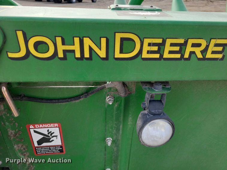 image for item YA2756 2013 John Deere  616C StalkMaster corn head