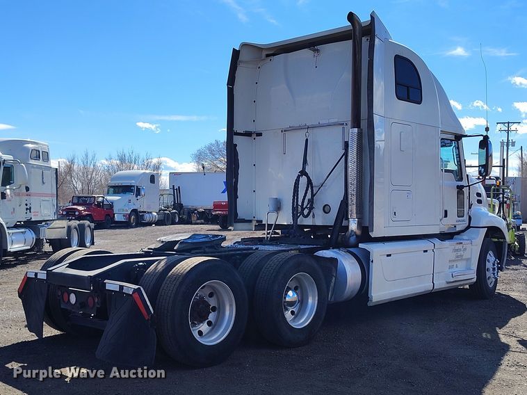 image for item BI9759 2014 Mack CXU semi truck