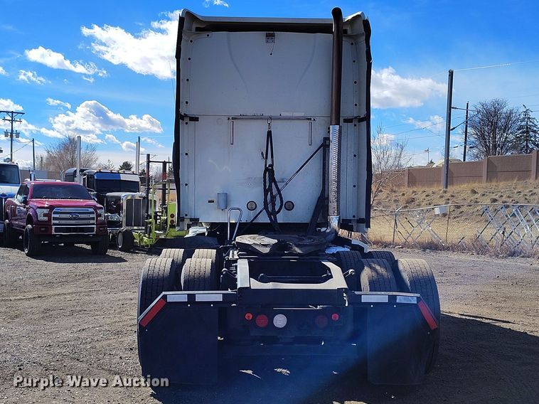 image for item BI9759 2014 Mack CXU semi truck