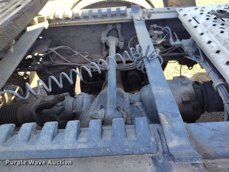 image for item BI9759 2014 Mack CXU semi truck