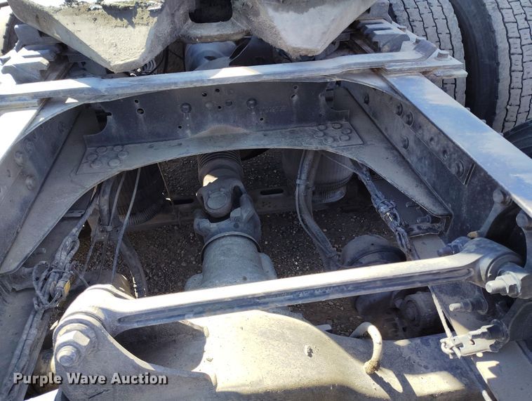 image for item BI9759 2014 Mack CXU semi truck