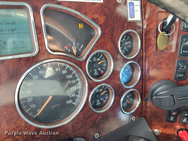 image for item BI9759 2014 Mack CXU semi truck